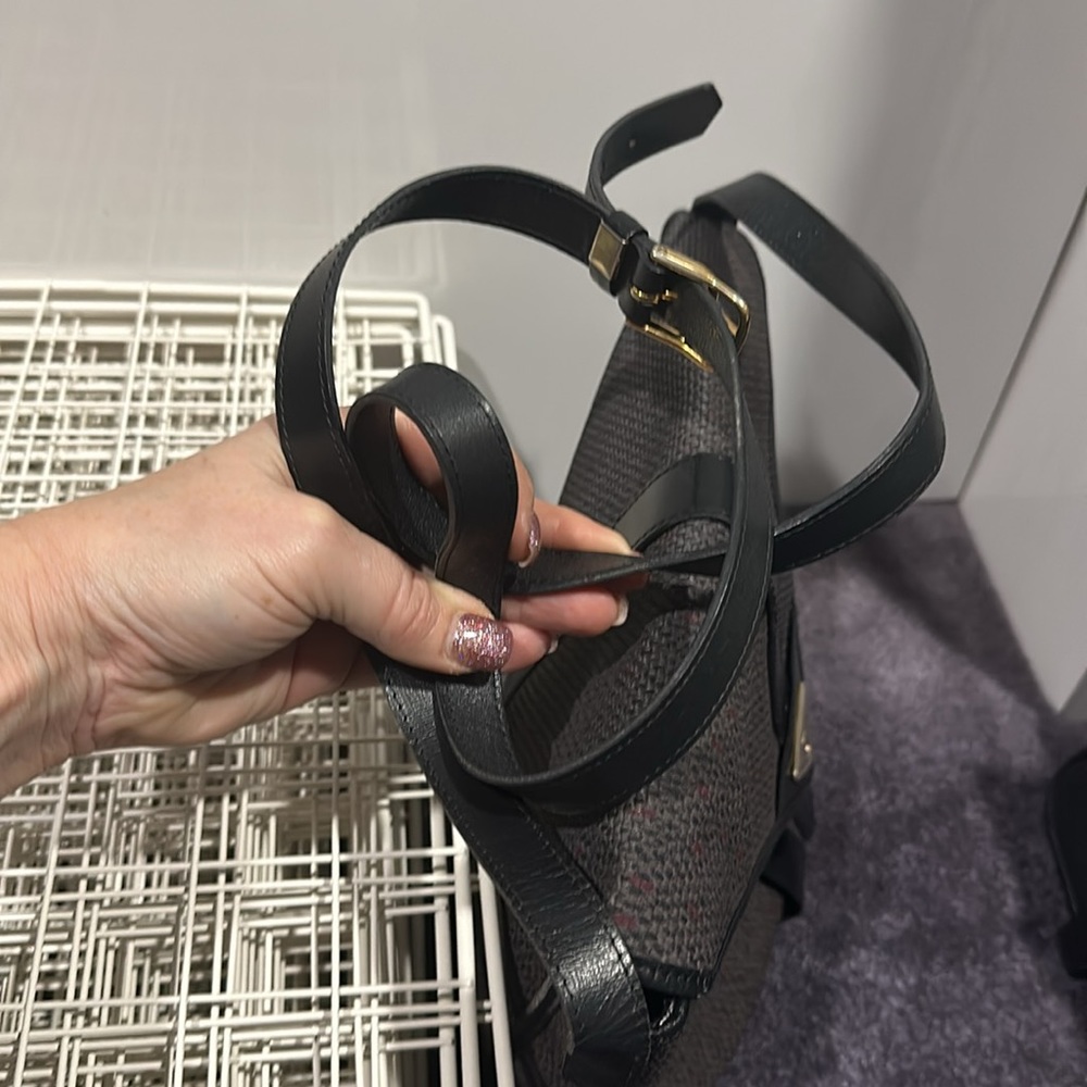 YSL crossbody.  Excellent used condition! - Picture 15 of 17